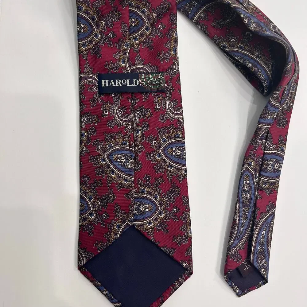 Harold Red Blue Paisley Silk Handmade Tie USA Vintage Classic Wide Necktie